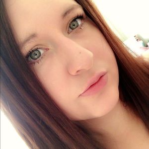 Meet your Posher, Delores